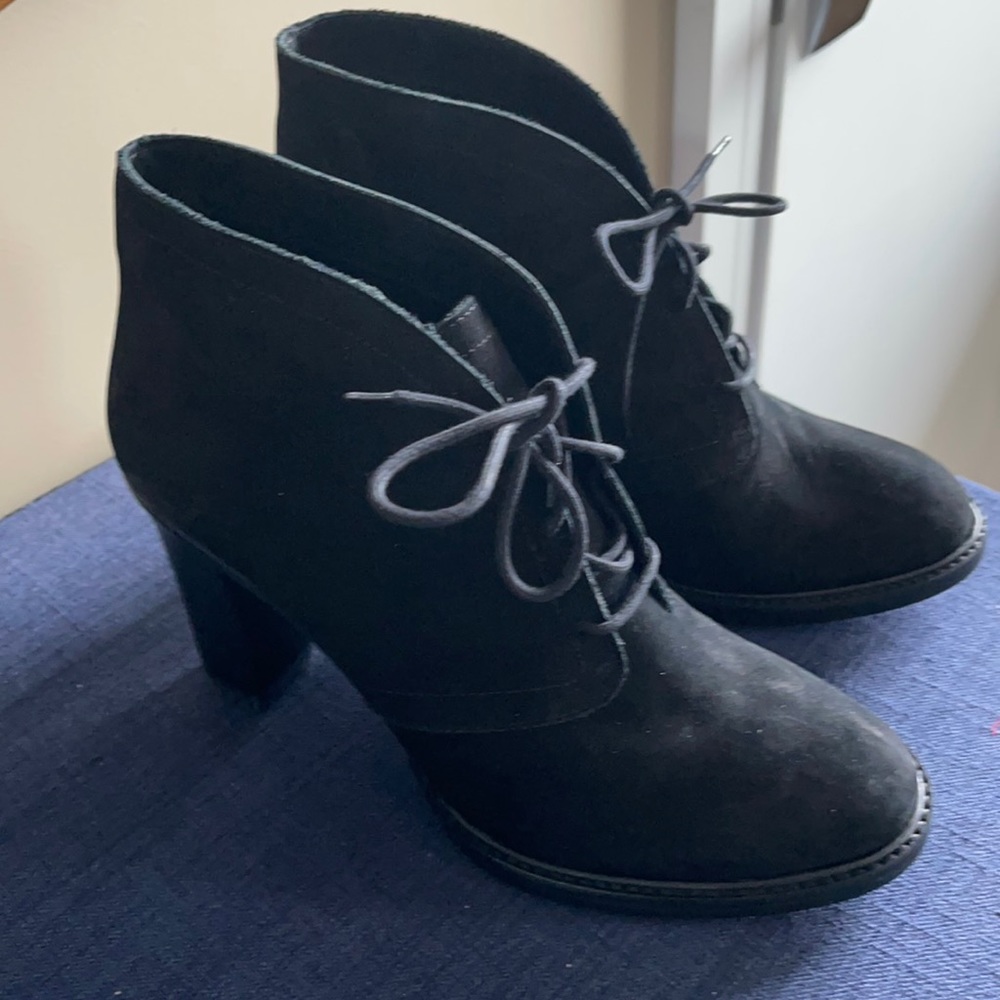 Brand New Size 9.5 Vince Camuto Black Nubuxk suede boots